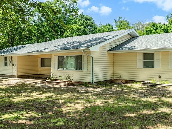 5th image of 701 Spears Dr