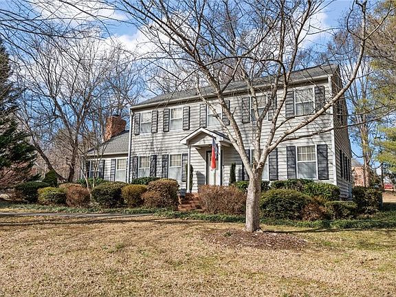 2nd image of 219 Prestwick Dr
