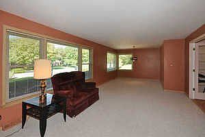 2nd image of 2331 S Circle Dr