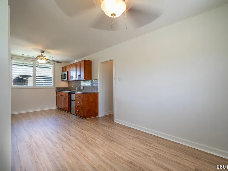 611 Kaiemi St — Photo 4