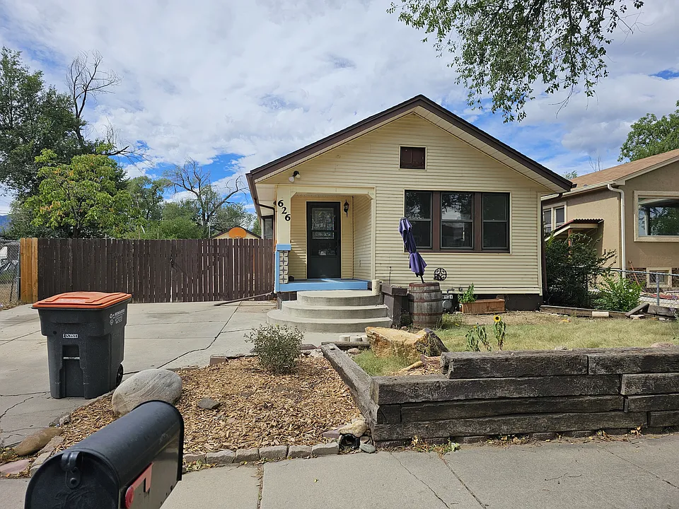 626 Prospect Lake Dr