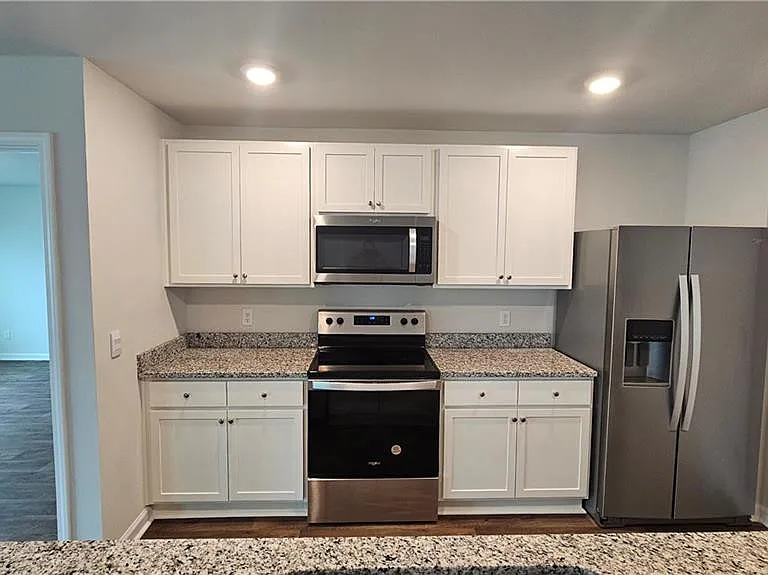 511 Autumns Wood Cir W — Photo 6