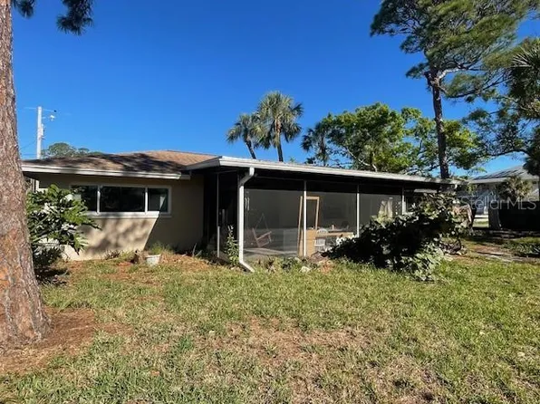 5365 Dover St NE, Saint Petersburg, FL 33703