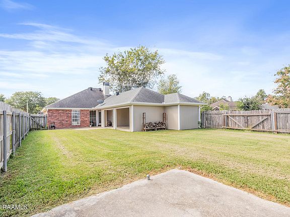 3rd image of 104 Riesling Cir
