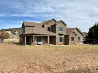 8290 N Sapphire Dr, Saint George, UT 84770
