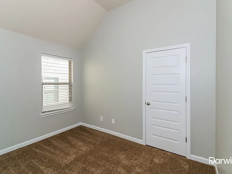 1620 Potomac Ct — Photo 11