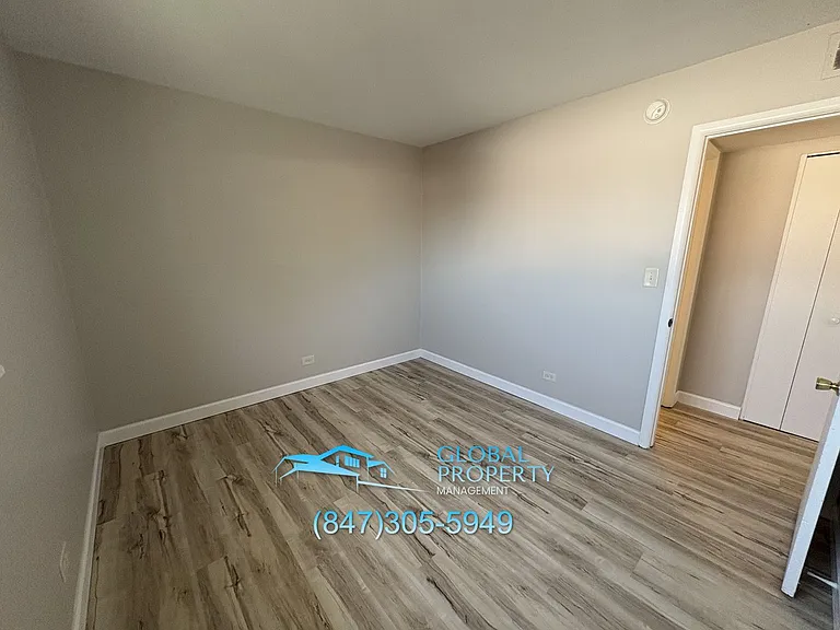 267 E Grand Ave — Photo 22
