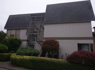 6001 SW Charlestown St, Seattle, WA 98116