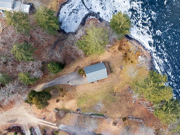 3rd image of 63-65 Shoreline Dr