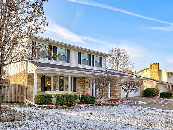 4th image of 713 Willow Ln
