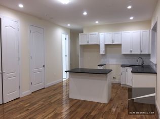 1 Adee Dr, Bronx, NY 10465