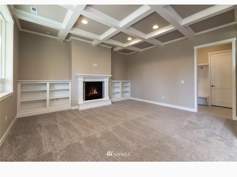 11204 Malcolm Dr NW — Photo 10