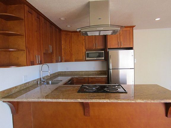 4th image of 2221 Village Ct APT 9