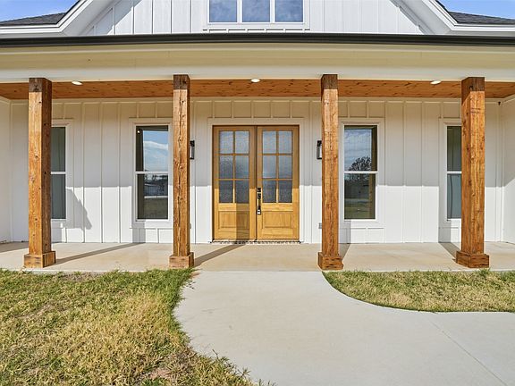 3rd image of 1081 Paradise Pkwy