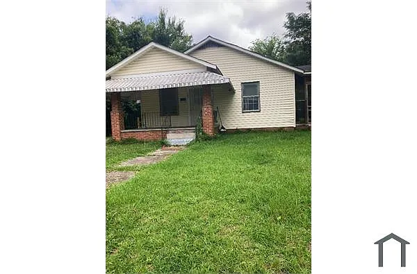 593 Ormond Ter photo 1