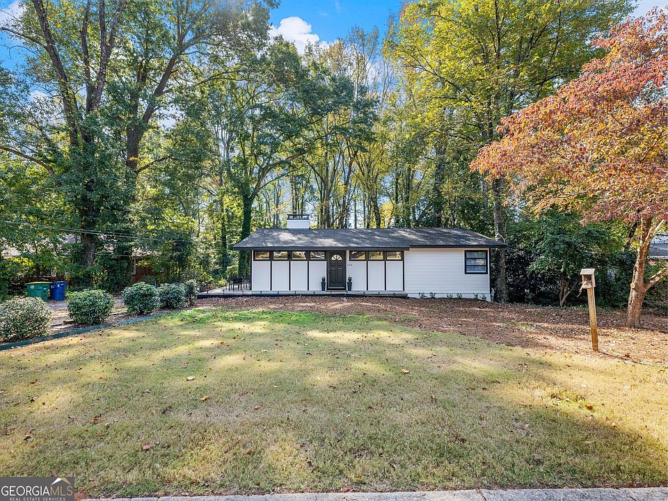 1st image of 160 Riverdale Dr