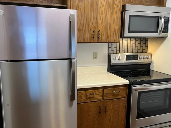 410 SE Cedar Ave, Hallock, MN 56728