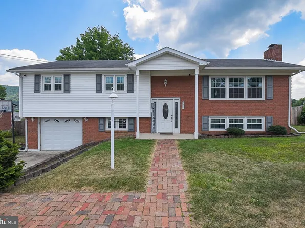 1425 Funderburg St, Keyser, WV 26726