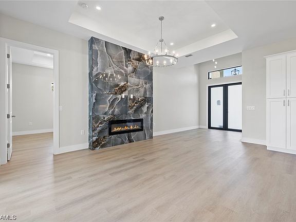 4th image of 5002 Balmer St