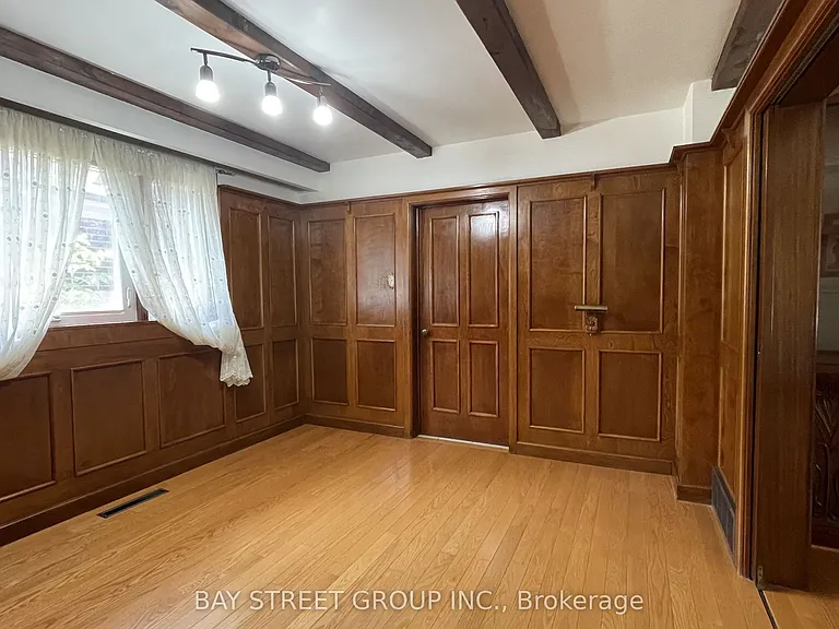 260 Moore Park Ave — Photo 5