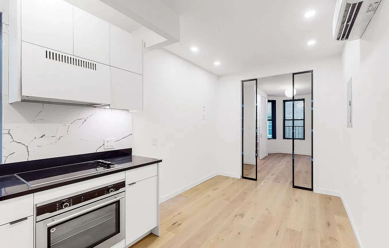 93 Hicks Street — Photo 3