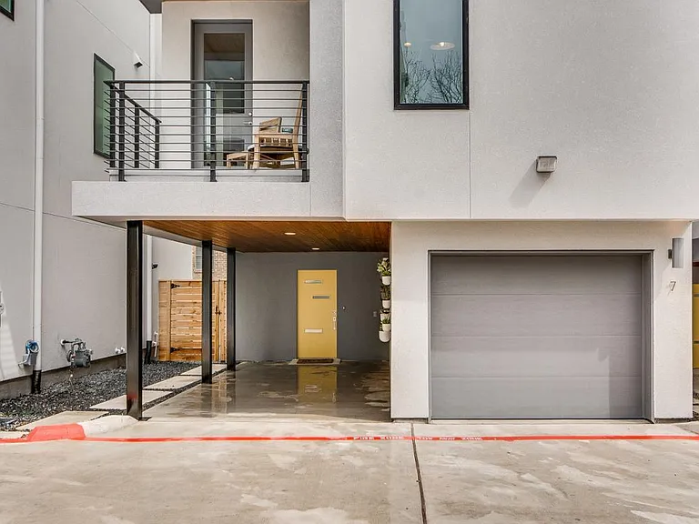 2301 Bluebonnet Ln #10 — Photo 8