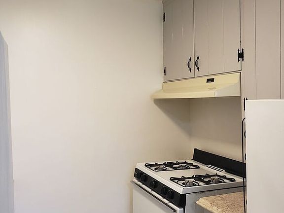 5th image of 4450 Rosebud Ln APT B
