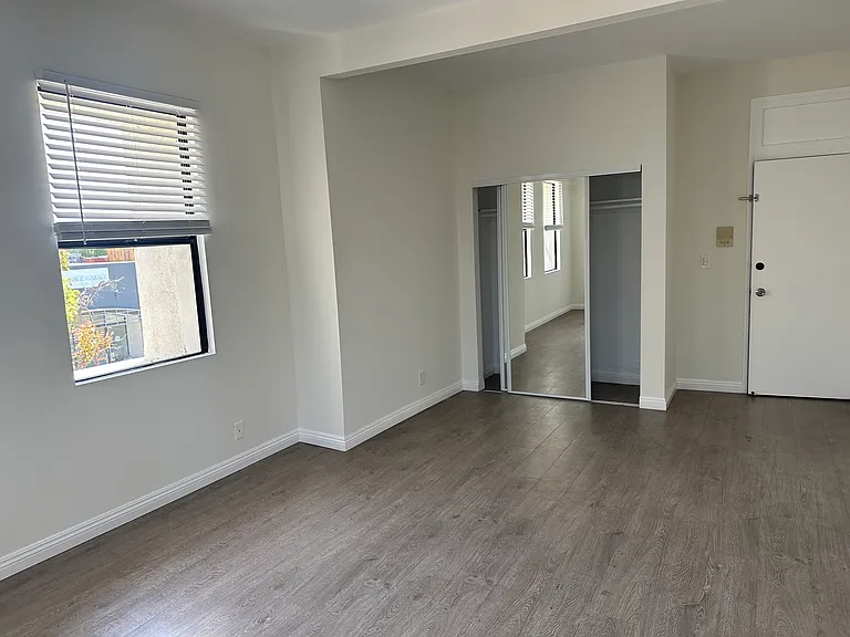 9414 Venice Blvd #3 — Photo 3