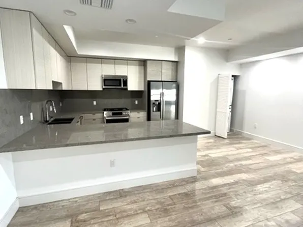 1946 Overland Ave #203, Los Angeles, CA 90025