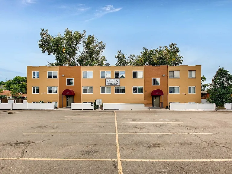 Scandia Apartments — Photo 17