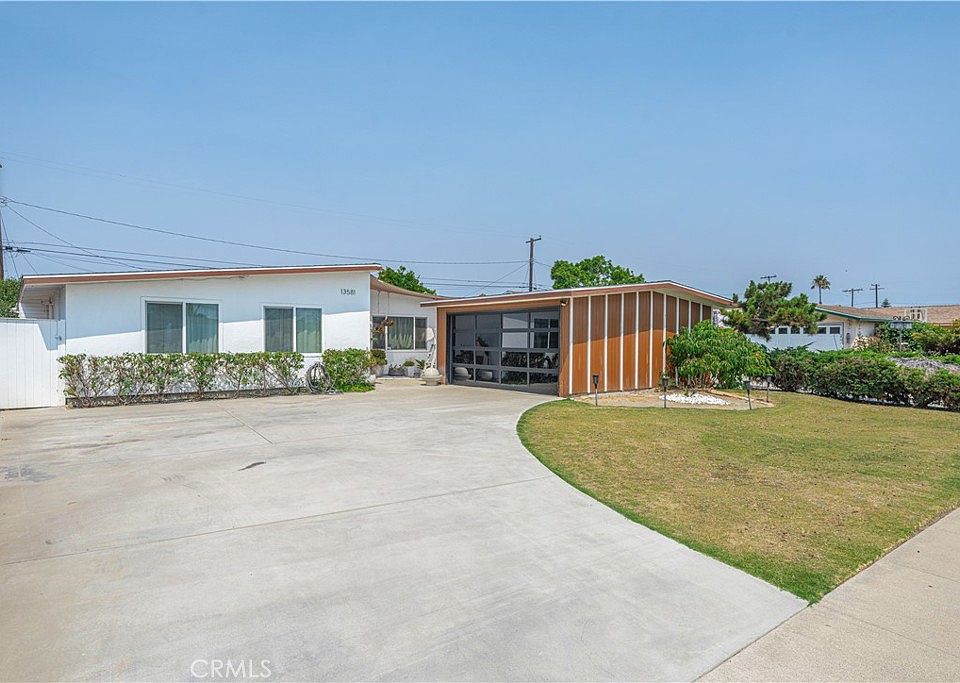 1st image of 13581 Yosemite Dr