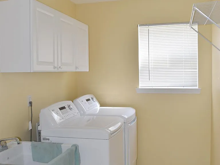 1272 Poppy Hill Dr — Photo 15