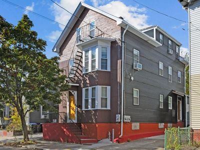 107 Penn St, Providence, RI, 02909