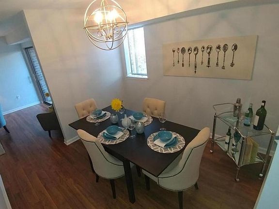 4th image of 15 Silverwood Cir APT 4