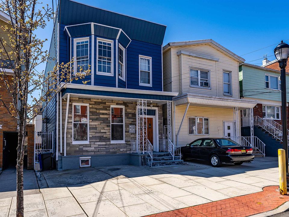 1st image of 311 22nd St