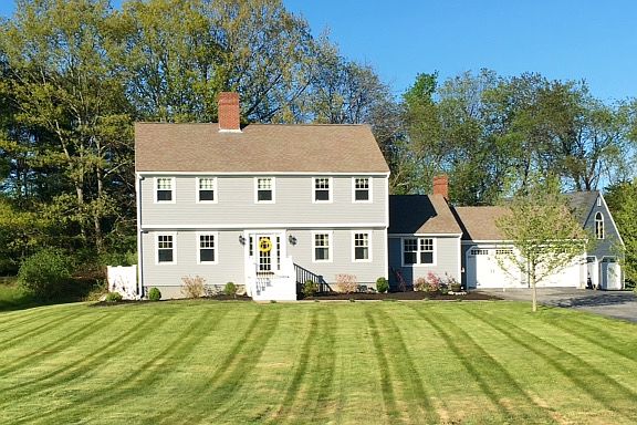2nd image of 7 Willowdale Ct