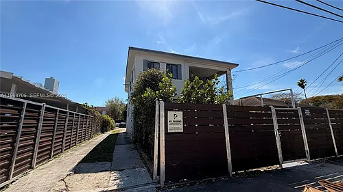 168 NW 53rd St #2 Photo 1