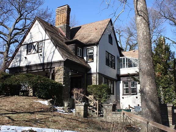 4th image of 3828 Clifton Ave