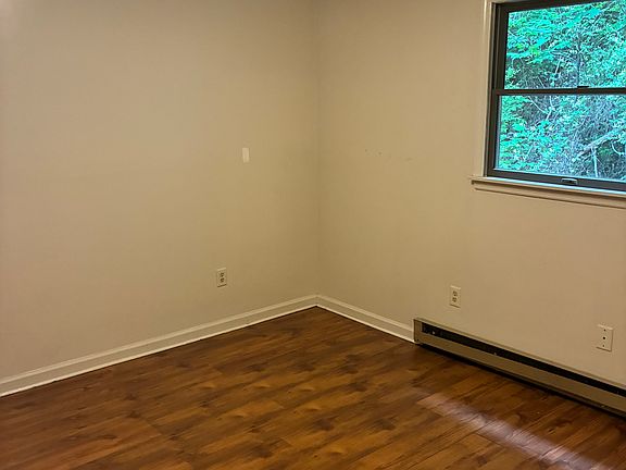 4th image of 131 Lancelot Ct #17