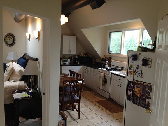2nd image of 3125 N Paulina St APT 3