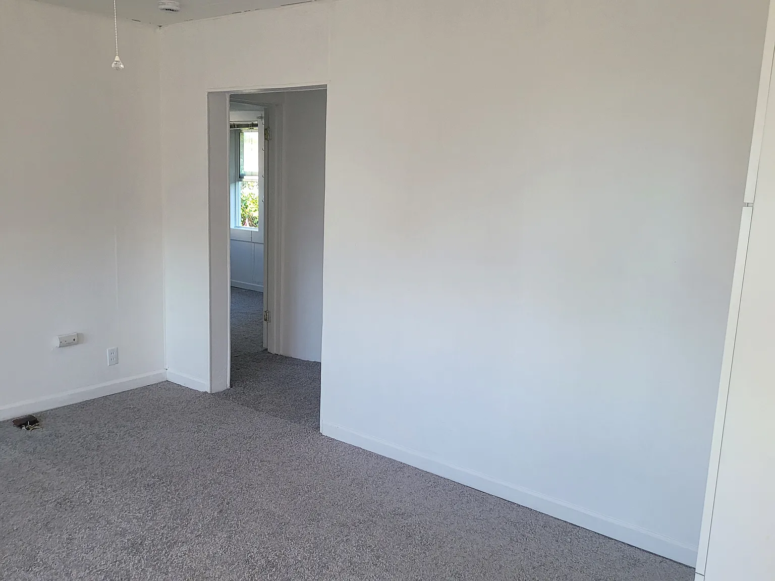 2 bed, 1290 sqft, $1,800 — Photo 2