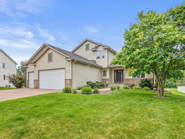 22027 Ethan Ave, Forest Lake, MN 55025