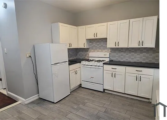 47 Cliff St — Photo 6