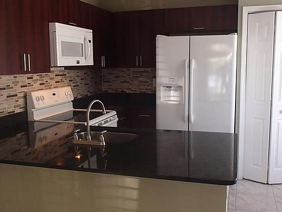 5th image of 10395 Boynton Place Cir #10395