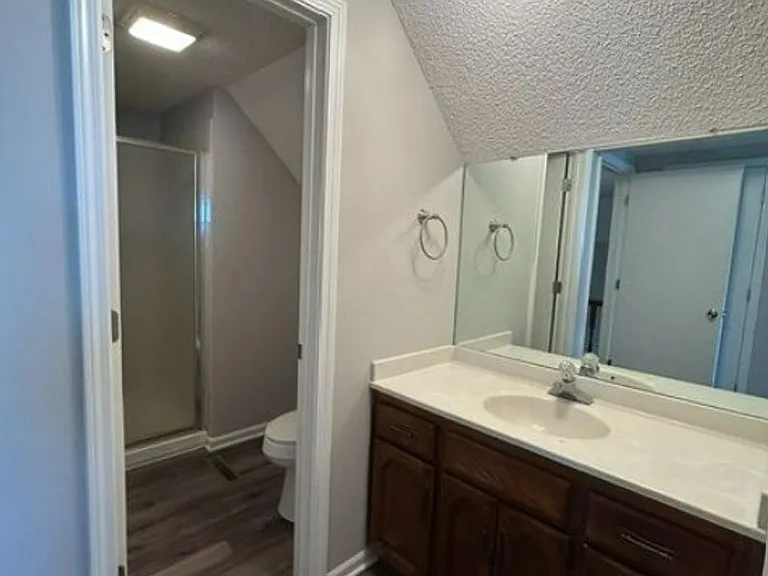 1323 Laurel St — Photo 23