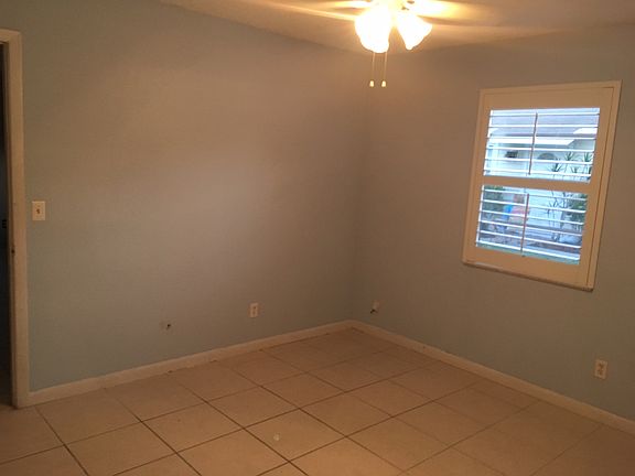 3rd image of 2436 15th Ave