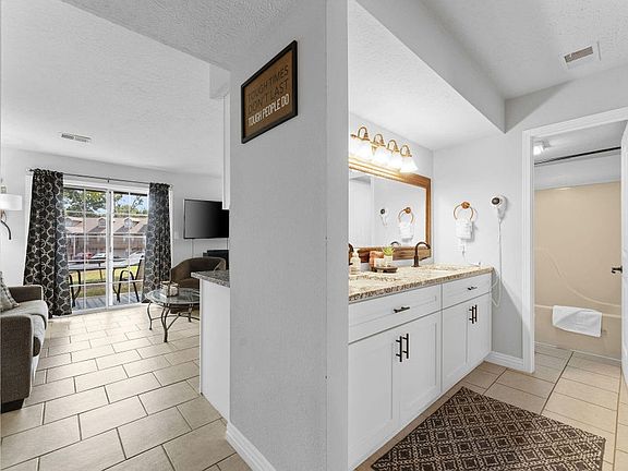 3rd image of 27 Fall Creek Dr Unit 1-3
