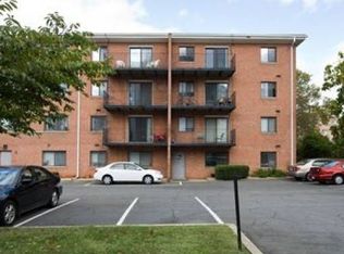 1117 N Randolph St APT 402, Arlington, VA 22201