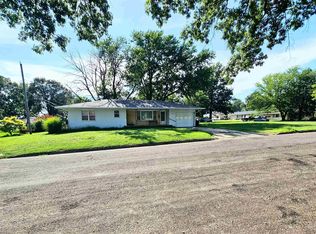519 N 15th St, Sabetha, KS 66534