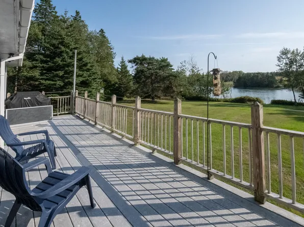 29 Anns Point Road, Tremont, ME 04612